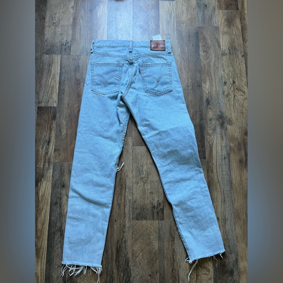 {Levi Jeans} - Picture 2 of 4